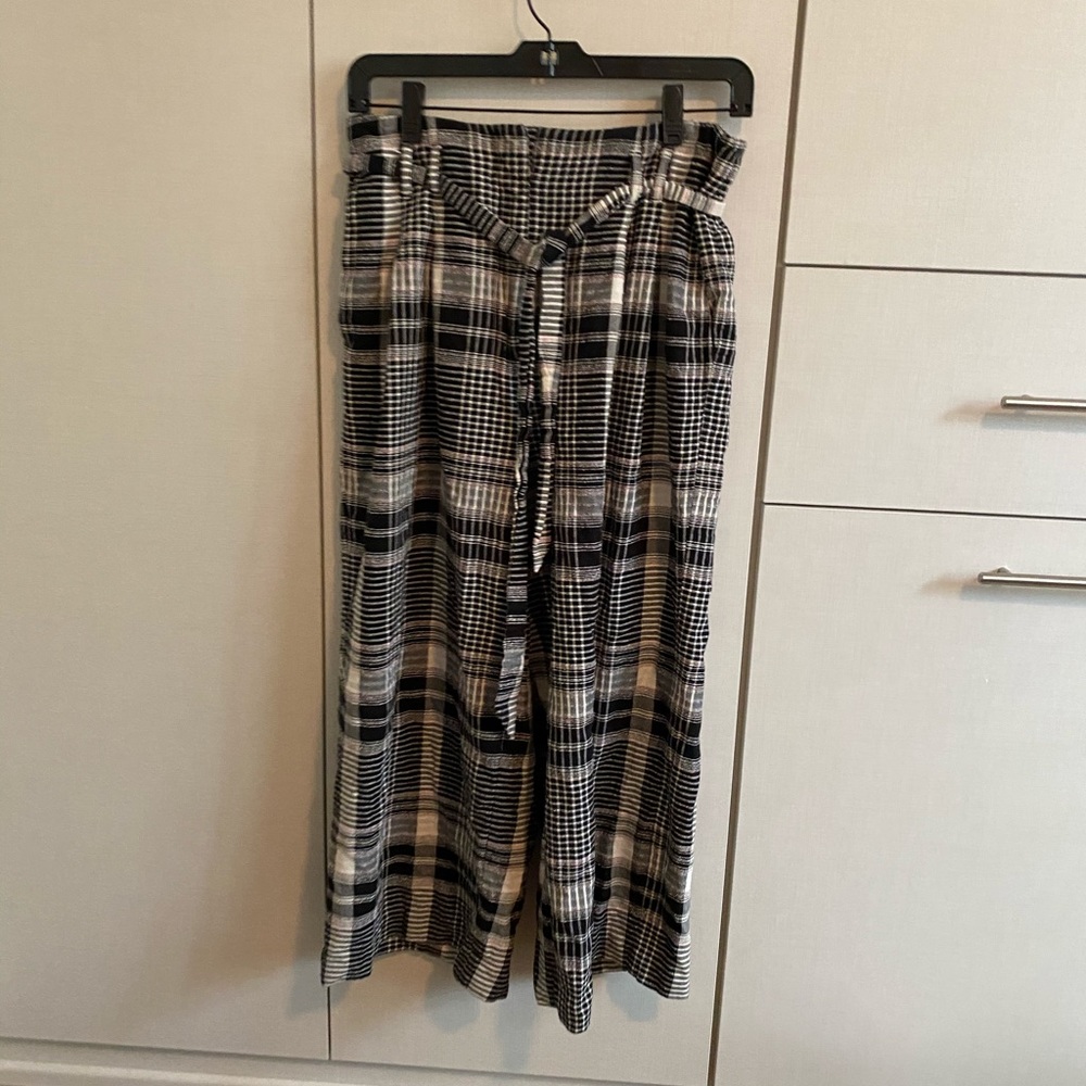 Patterned anthropology pants size 4